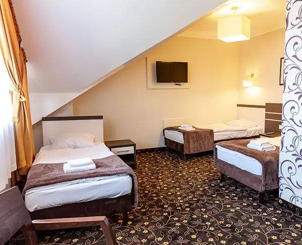 Hotel Lotos үш орынды бөлмесі